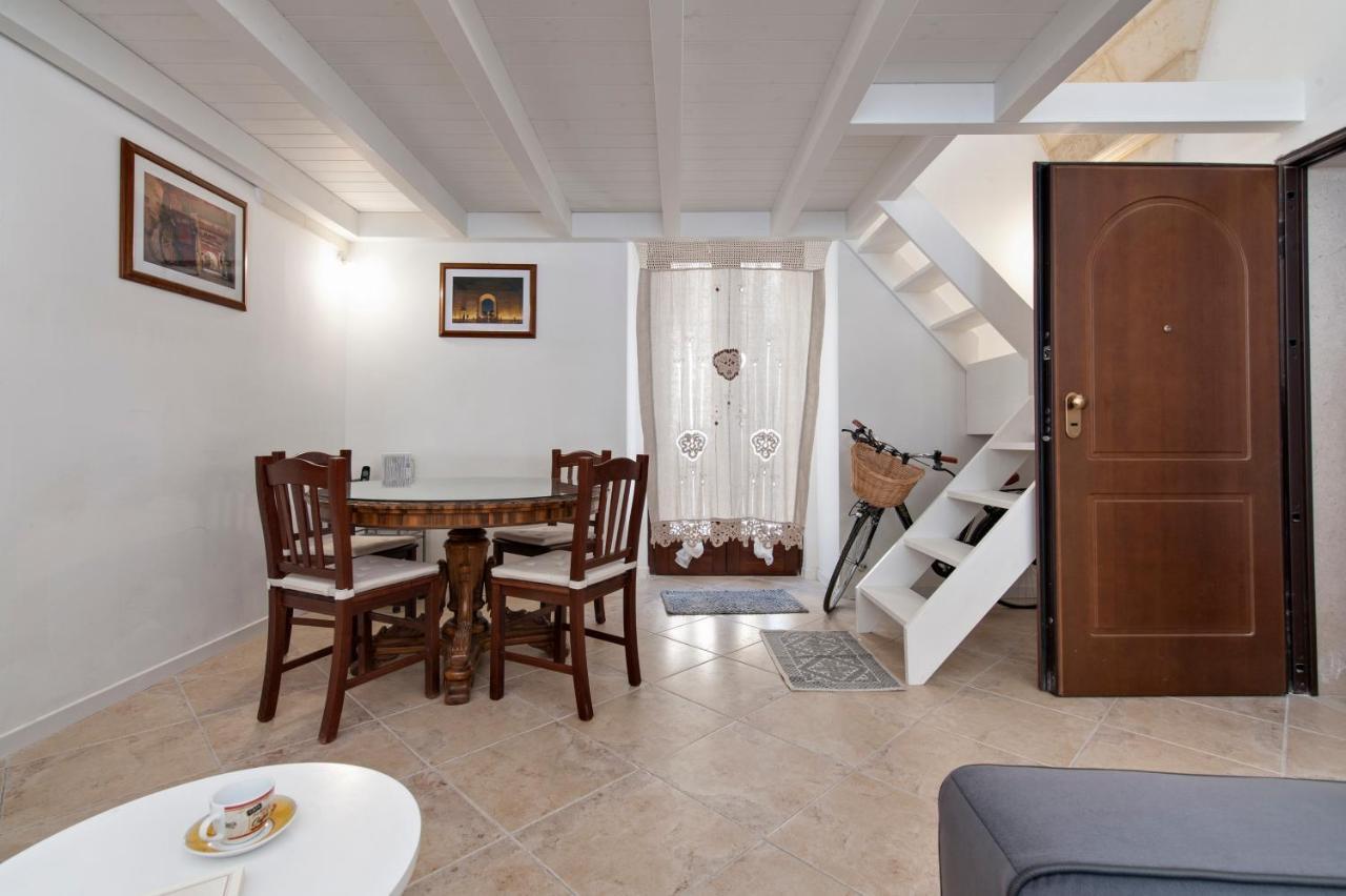 Mesagnesi 6 - Loft Centro Storico Sit Lecce Exterior foto